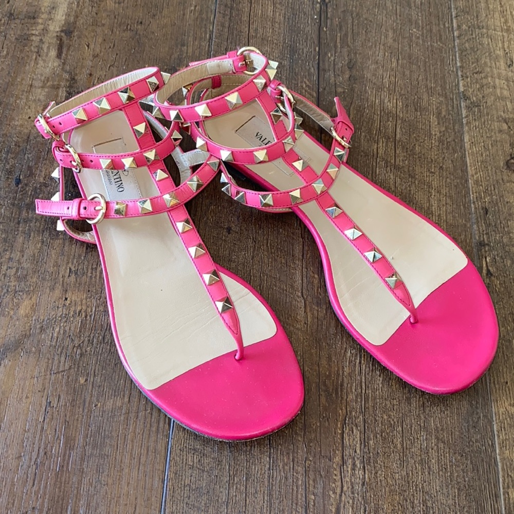 Valentino Rockstud Accents Leather T- Strap Sandal